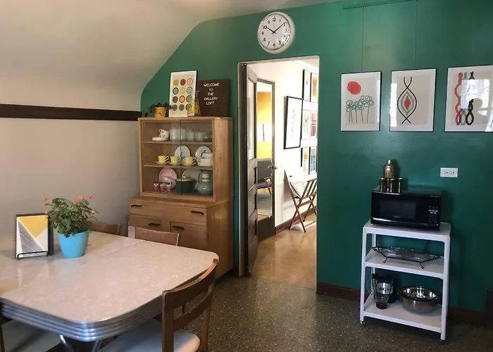 Gallery Loft Of #1 Host In Il * Oak Park